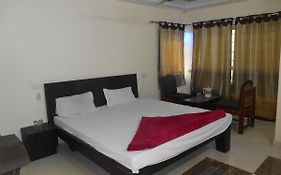 Hotel Ajay